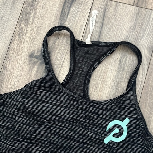 Lululemon x Peloton razorback grey tank size 12 women’s - Picture 2 of 3